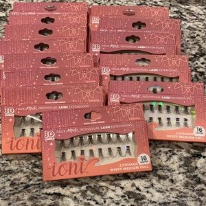 Ioni wispy fully individual lashes lot of 12  NIB